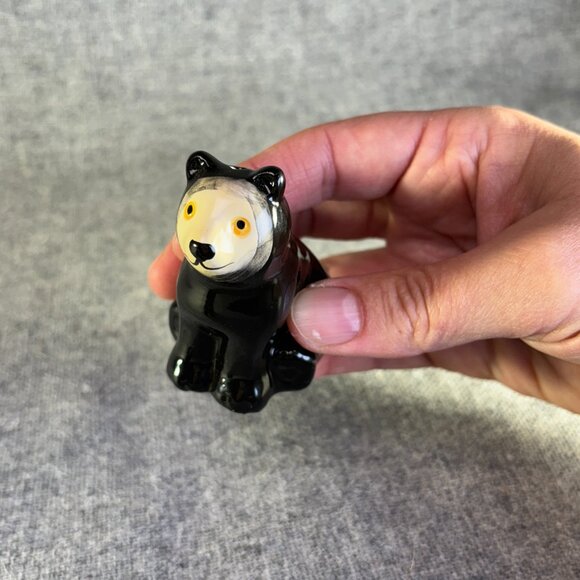 Black Bear Salt and Pepper Shakers Ceramic Hand Painted Cottagecore Style Decor - Picture 7 of 7